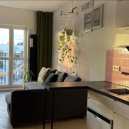 Daire Cozy With Balcony Near Chopin Airport